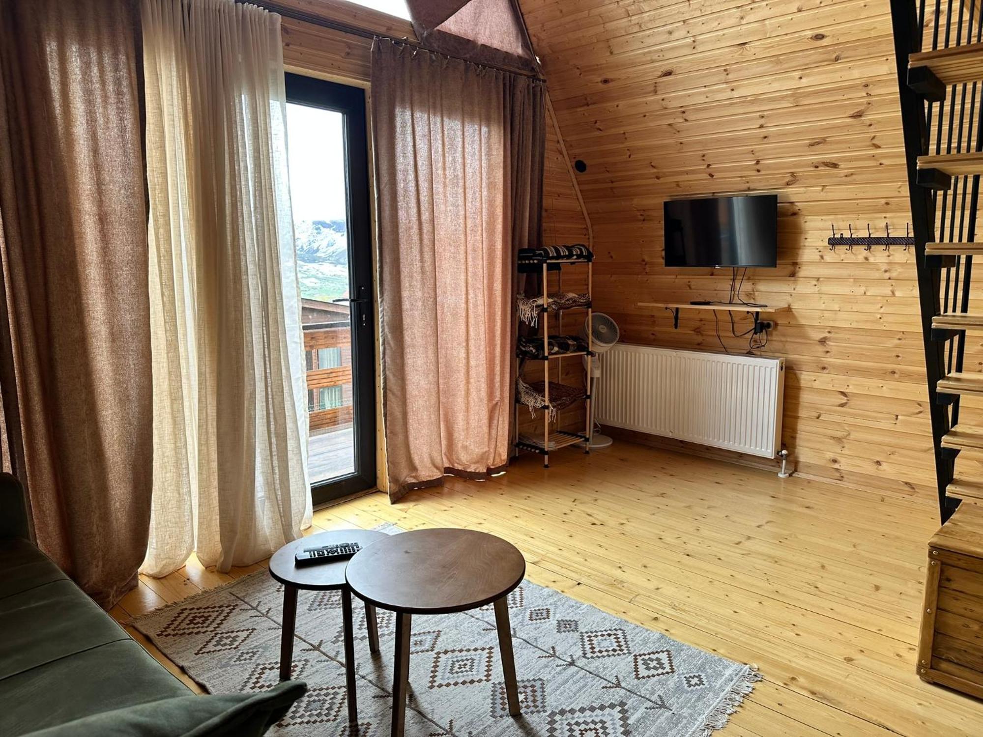 A&B Cottages カズベギ エクステリア 写真